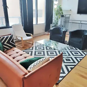 middle-of-montreal-loft.hotels-in-montreal.org/