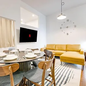 m11-stylish-modern-3br-downtown-mtl.hotels-in-montreal.org/