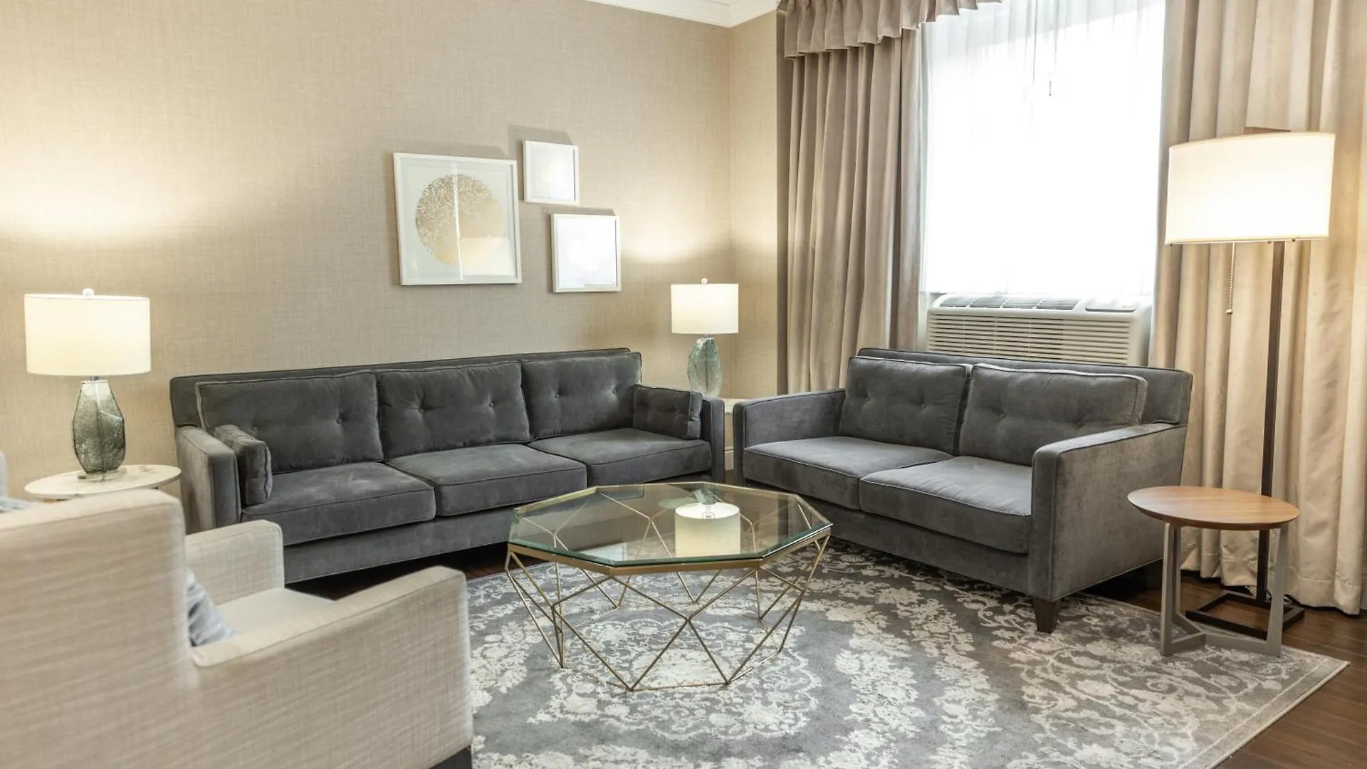 The Lord Nelson Hotel & Suites Halifax 4*,